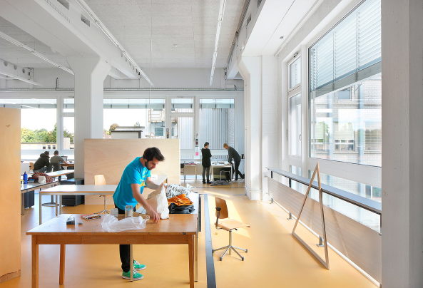 Emmenbrcke, Luzern, Hochschule Luzern, Neubau, Umbau, Fertigstellung, Umnutzung, refurbishment, new building, arts building, design, art, Swiss, Switzerland, architecture, Viscosistadt, Nylsuisseplatz 1, CH-6020 Emmenbrcke, EM2N, Kunst & Vermittlung, Camera Arts, Viscosuisse, Monosuisse, Kunstuni, Kunststudium, Gebude 745, Filip Dujardin