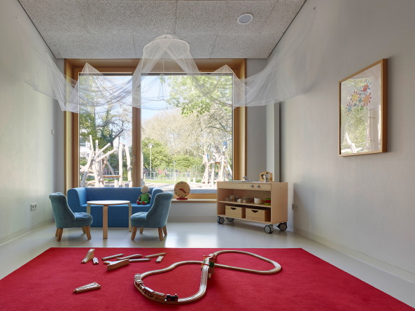 Schule, school, Kindertagessttte, kindergarden, nursery school, Kindergarten, Neckar, Tbingen (se)arch, Stefanie Eberding, Stephan Eberding, Zooey Braun, Passivhaus, Holzbau, timber, wood, Schindelverkleidung