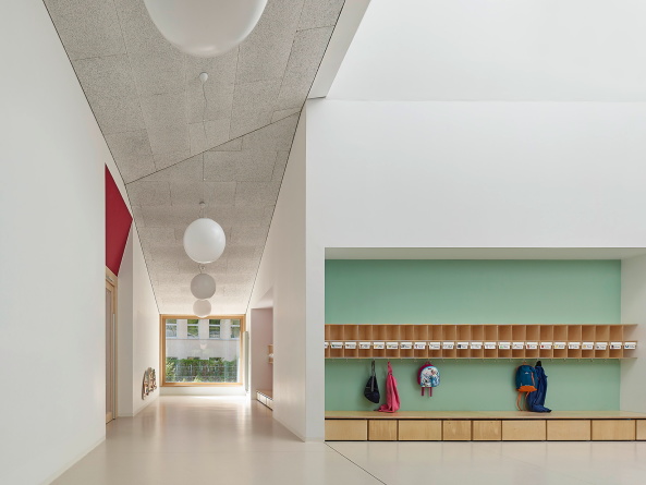 Schule, school, Kindertagessttte, kindergarden, nursery school, Kindergarten, Neckar, Tbingen (se)arch, Stefanie Eberding, Stephan Eberding, Zooey Braun, Passivhaus, Holzbau, timber, wood, Schindelverkleidung