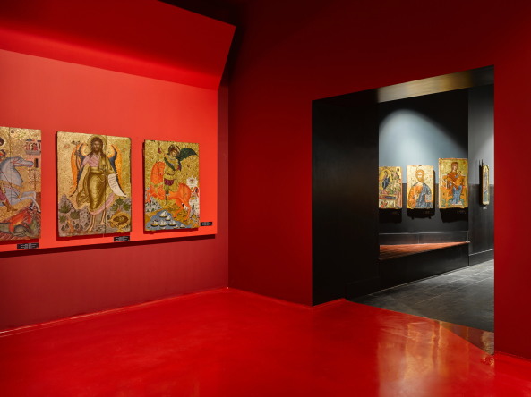 Bolles+Wilson, DEA Studio, Tirana, Kor, Mnster, Albanien, Roman Mensing, Baunetz, Ikonen, Ikonenmuseum, Prison, Gefngnis, Steinfassade, schwarze Flche, Black surface, Hoxha, communism, Kommunismus, Umbau, Museum,