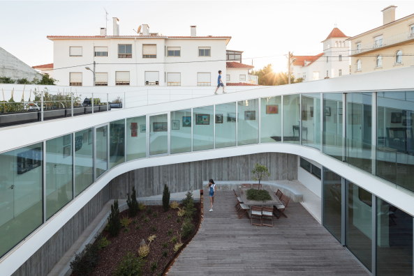 Cascais, Francisco Nogueira, Portugal, Rampe, Glas, Symbolik, Weg, Leben, Atrium, Flgel, Wohnhaus, Villa, Parcours, Dachterasse, roof, symbolism, path, glass, roof garden, stations of life, Antnio Costa Lima