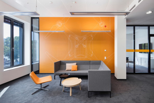 Wilhelminismus, Eisenbahndirektion, Dachaufbau, Fenster,  Bestand, Fassade, klassizistisch, monumental, kadawittfeldarchitektur, EASA, Eisenbahn, railway, proudness, Stolz, Balkone, Bro, Zellenbro, Club