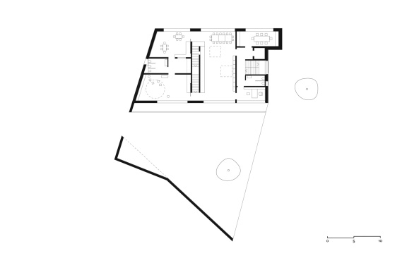 Kindergarten, kindergarden, Hofhaus, Atrium, village, Dorf, rural architecture, drfliches Bauen, lndliches Bauen, feld72, Hertha Hurnaus, Bauen fr Kinder, Olang, Niederolang, Bruneck, Sdtirol, architecture for children, architecture for kids, wood, wall, Holz, Mauer, Topographie, topography, Hanglage