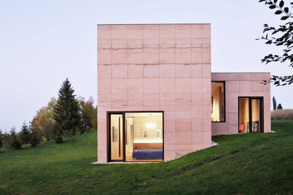 Haus auf Golo von ARK Arhitektura Krusec, Foto: Miran Kambic