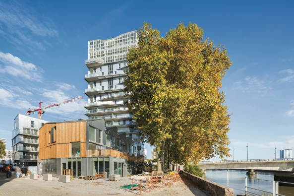 Alucobond, berranger | vincent architectes, Nantes, Malakoff, Pont Williy Brandt, Holz, Komfort, soziale Durchmischung, mixit sociale, social mix,  wood, silver, silber, Turm, Sergio Grazia