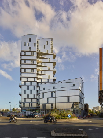 Alucobond, berranger | vincent architectes, Nantes, Malakoff, Pont Williy Brandt, Holz, Komfort, soziale Durchmischung, mixit sociale, social mix,  wood, silver, silber, Turm, Sergio Grazia