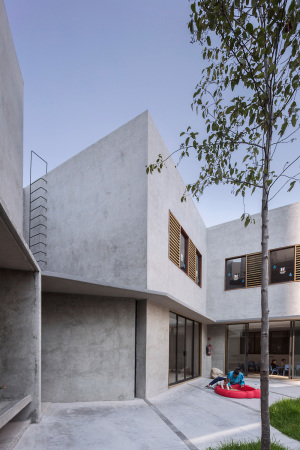 Miguel Montor, Baunetz, baunetz Meldung, Mexiko, Mexico, Mexiko-Stadt, Mexico-City, Umbau, Edge City, Interlomas, Schulbau, Walden Two, Pdagogik, Reformpdagogik, Onnis Luque