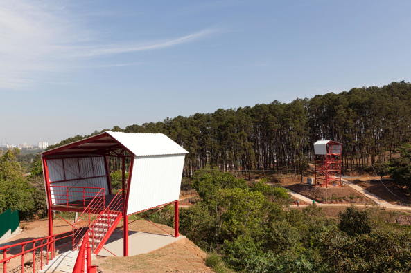 Alberto Sim�es Park, Pedro Paes, Eugenio Teixeira Borges, IDOM, S�o Jos� dos Campos, Brasilien, 2016, Landschaftsplanung, Abenteuerpark, Baumwipfelpfad, Parkanlage, rot