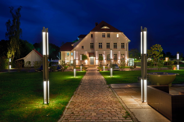 Hotel, Baunetz, Baunetz Meldung, Erweiterung, extension, Spa, Wellness, Pool, Schwimmbad, Valentin Wormbs, AHM Architekten,Peenetal, Peter Arnke, Brigitte H�ntsch, Rolf Mattm�ller, Arnke H�ntsch Mattm�ller, Umbau, Liepen, Gutshof Liepen, Hotel und Restaurant am Peenetal, Sauna