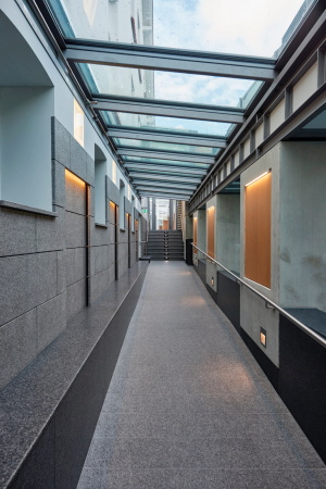 Hotel, Baunetz, Baunetz Meldung, Erweiterung, extension, Spa, Wellness, Pool, Schwimmbad, Valentin Wormbs, AHM Architekten,Peenetal, Peter Arnke, Brigitte H�ntsch, Rolf Mattm�ller, Arnke H�ntsch Mattm�ller, Umbau, Liepen, Gutshof Liepen, Hotel und Restaurant am Peenetal, Sauna