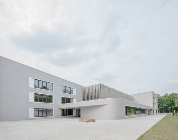 Schule, school, Wulf architekten, Darmstadt, Weiterstadt, geschlmmtes Mauerwerk, Pavillons, Wald, Woods, wood, Hessenwaldschule, Brigida Gonzlez