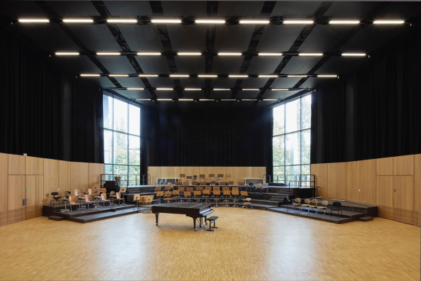 Dietrich Untertrifaller, Rey-Lucquet, Baunetz, Baunetz Meldung, Straburg, Strasbourg, Bruno Klomfar, Musik- und Kongresszentrum Straburg, Palais de la Musique et des Congres Strasbourg, PMC Strasbourg, Theater, theatre, reconstruction, renovation, Umbau, Arkaden, arcades, colour, Farbe, EU Mies Award 2017, Nominierung, European Prize for Contemporary Architecture Mies van der Rohe Award 2017
