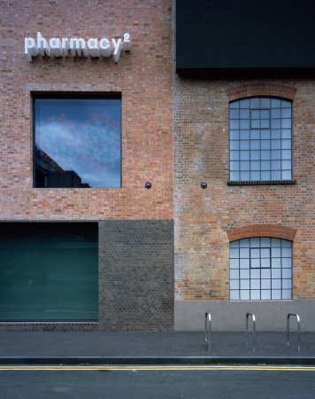 F�r Damien Hirsts Newport Street Gallery gab es f�r Caruso St John den Stirling Prize.