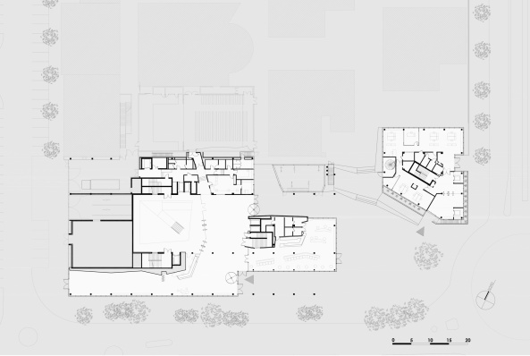 Bank, Frankreich, Nantes, Credit Mutuel, AIA Associs, Heliotrop, Transparenz, Transparency, Glasfassade, Silkscreen, Siebdruck, Brogebude, Officebuilding, Luc Boegly, Guillaume Sartre, Richard Hamilton, France