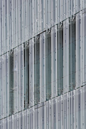 Bank, Frankreich, Nantes, Credit Mutuel, AIA Associ�s, Heliotrop, Transparenz, Transparency, Glasfassade, Silkscreen, Siebdruck, B�rogeb�ude, Officebuilding, Luc Boegly, Guillaume Sartre, Richard Hamilton, France