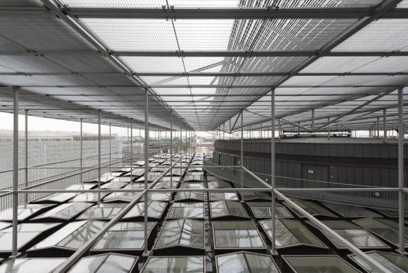 Philippe Samyn, Marie-Franoise Plissart, Quentin Olbrechts, Thierry Henrard, Jacques Ceyssens, European Union, europa, europa-gebude, europische union, europischer rat, ratssitz, neubau, umbau, denkmal, aufstockung, glas, glauskubus, transparenz, fassade, doppelte, laterne, vase, stahl, dach, photovoltaik, solar, sonnenenergie, energie, fenster, austausch, farben, saal, Lex-Gebude und Justus Lipsius, Michel Polak, Samyn and Partners, brssel, Georges Meurant, Rsidence, Palace, residence