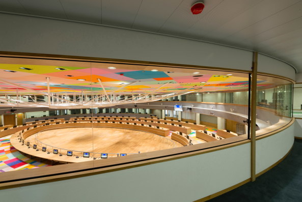 Philippe Samyn, Marie-Fran�oise Plissart, Quentin Olbrechts, Thierry Henrard, Jacques Ceyssens, European Union, europa, europa-geb�ude, europ�ische union, europ�ischer rat, ratssitz, neubau, umbau, denkmal, aufstockung, glas, glauskubus, transparenz, fassade, doppelte, laterne, vase, stahl, dach, photovoltaik, solar, sonnenenergie, energie, fenster, austausch, farben, saal, Lex-Geb�ude und Justus Lipsius, Michel Polak, Samyn and Partners, br�ssel, Georges Meurant, R�sidence, Palace, residence