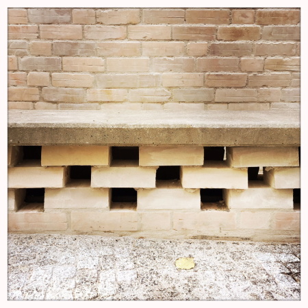 Barkow Leibinger, Berlin, Baunetz Meldung, Baunetz, Wohnhaus, Hinterhof, Berlin, Prenzlauer Berg, Hinterhaus, Quergebude, Ziegel, Klinker, shape, form, Dach, steiles Dach, steep roof, all over, brick, Zweifamilienhaus, Simon Menges, Laurian Ghinitoiu, skandinavische Moderne, scandinavian modernism, Dachterrasse, roof terrace