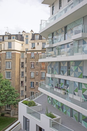 Wohnhaus, Frankreich, Boulogne-Billancourt, ZAC, Entwicklungsgebiet, Beckmann-NThp, ALIS, Locked-In-Syndrom, Locked-In-Syndrome, ZAC Seguin Rives de Seine, Paris, Javier Callejas, Olivier Amsellem, Christophe Valtin, enamelled glass