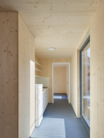 Werner Sobek, Flchtlingsunterkungt, Container, Holz, Lrche, Winnenden, Kleinstadt, Stuttgart, Baden-Wrttemberg, Fertigstellung, 2016, 2017, Holz