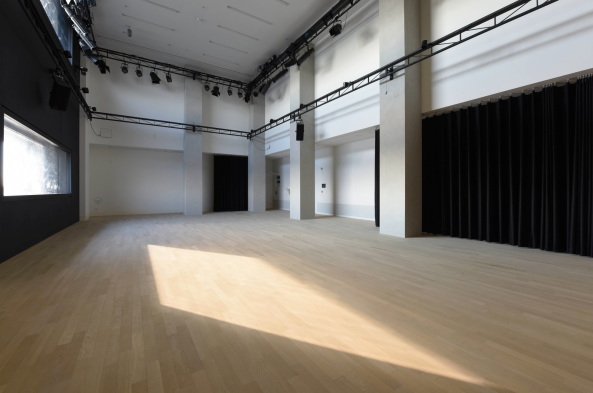 Elbphilharmonie, Hamburg, Hafencity Hamburg, Herzog & de Meuron, Jacques Herzog, Pierre de Meuron, Akustik, Konzerthaus, Konzertsaal, Neubau, Gro�projekt, Baukosten, Bauskandal, Hochtief, Elbphilharmonie Hamburg, Yasuhisa Toyota, Nagata Acoustics, Richtfest, Fassade, Orchester, Wei�e Haut, Konzerthalle, Baunetz, Baunetz-Meldungen, Architektur, Deutsche Architektur, Architektur und Musik, architecture and music, Laeiszhalle Elbphilharmonie Hamburg, Olaf Scholz, Musik an der Elbe, Hansestadt Hamburg, Architekturhighlight, Er�ffnung Elbphilharmonie, Er�ffnungskonzert, Konzert, Elphi, Ole von Beust, Kaispeicher A, Investor, Hamburger Hafen, Icon, Ikone, Speicherstadt, Fundament, Dach, Laeiszhalle, Orgel, Kammermusik, Karten Elbphilharmonie, uncube accoustics, Philharmonie