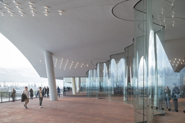 Elbphilharmonie, Hamburg, Hafencity Hamburg, Herzog & de Meuron, Jacques Herzog, Pierre de Meuron, Akustik, Konzerthaus, Konzertsaal, Neubau, Gro�projekt, Baukosten, Bauskandal, Hochtief, Elbphilharmonie Hamburg, Yasuhisa Toyota, Nagata Acoustics, Richtfest, Fassade, Orchester, Wei�e Haut, Konzerthalle, Baunetz, Baunetz-Meldungen, Architektur, Deutsche Architektur, Architektur und Musik, architecture and music, Laeiszhalle Elbphilharmonie Hamburg, Olaf Scholz, Musik an der Elbe, Hansestadt Hamburg, Architekturhighlight, Er�ffnung Elbphilharmonie, Er�ffnungskonzert, Konzert, Elphi, Ole von Beust, Kaispeicher A, Investor, Hamburger Hafen, Icon, Ikone, Speicherstadt, Fundament, Dach, Laeiszhalle, Orgel, Kammermusik, Karten Elbphilharmonie, uncube accoustics, Philharmonie