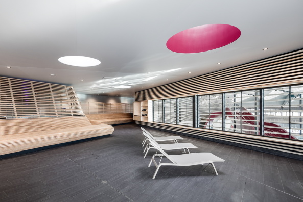 Frankreich, Douai, Le Raquet, Auer Weber, koquartier, Freizeit- und Wellnessbad, wellnessbath, Sourcane, Dachkrper, Themenpark