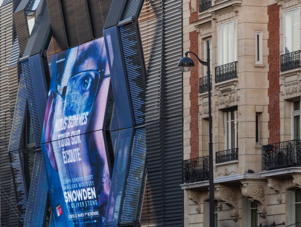 Baunetz, Baunetz Meldung, Architektur, architecture, Paris, Montparnasse, 14. Arrondissement, Frankreich, Kino Al�sia, Manuelle Gautrand, Kino, Cinema, animierte Fassade, LED, Luc Boegly, Guillaume Guerin