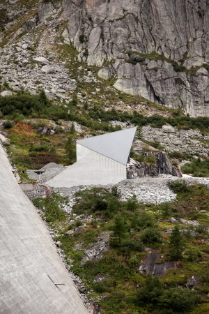 seilbahn, stausee, graub�nden, repr�sentativ, elektrizit�t, kraftwerk, see, schweiz, Alder Clavuot Nunzi, Planerwahlverfahren, Jungarchitekten, berg, alpen, alpin, newcomer, bergsee, bergbahn, talstation, bergstation, staumauer, panorama, gondel, jury, wettbewerb, neubau, beton, stahl, blech, Albignasee, Albigna