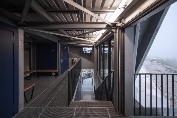 seilbahn, stausee, graub�nden, repr�sentativ, elektrizit�t, kraftwerk, see, schweiz, Alder Clavuot Nunzi, Planerwahlverfahren, Jungarchitekten, berg, alpen, alpin, newcomer, bergsee, bergbahn, talstation, bergstation, staumauer, panorama, gondel, jury, wettbewerb, neubau, beton, stahl, blech, Albignasee, Albigna