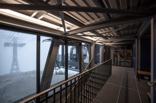 Seilbahnstationen in Graub�nden von Alder Clavuot Nunzi