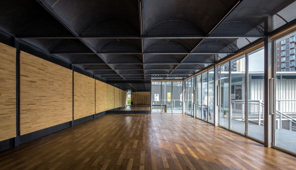 Horus Architectural Design, HAD, Epos Architects, Zhou Yonggang, JingJuSi, Chengdu, China, black box gym, sports centre, Arch-exist Photography, steel, Stahl, Hof, courtyard, temporre Architektur, leichte Struktur, light structure, low-cost, billiges Bauen, temporary architecture, Baunetz, Baunetz Meldung, Architektur, architecture