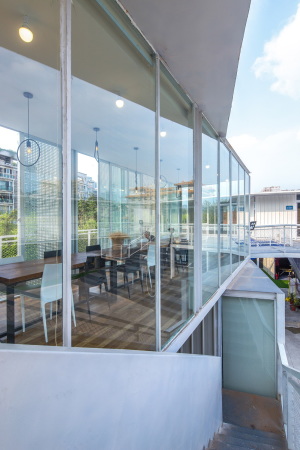 Horus Architectural Design, HAD, Epos Architects, Zhou Yonggang, JingJuSi, Chengdu, China, black box gym, sports centre, Arch-exist Photography, steel, Stahl, Hof, courtyard, temporre Architektur, leichte Struktur, light structure, low-cost, billiges Bauen, temporary architecture, Baunetz, Baunetz Meldung, Architektur, architecture