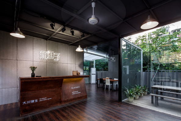 Horus Architectural Design, HAD, Epos Architects, Zhou Yonggang, JingJuSi, Chengdu, China, black box gym, sports centre, Arch-exist Photography, steel, Stahl, Hof, courtyard, tempor�re Architektur, leichte Struktur, light structure, low-cost, billiges Bauen, temporary architecture, Baunetz, Baunetz Meldung, Architektur, architecture