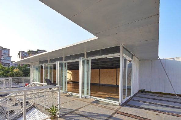 Horus Architectural Design, HAD, Epos Architects, Zhou Yonggang, JingJuSi, Chengdu, China, black box gym, sports centre, Arch-exist Photography, steel, Stahl, Hof, courtyard, temporre Architektur, leichte Struktur, light structure, low-cost, billiges Bauen, temporary architecture, Baunetz, Baunetz Meldung, Architektur, architecture