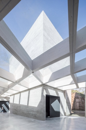 Beton, Landmark, Portugal, Centro de Interpreta��o do Rom�nico, Spaceworkers, Portuguese Romanesque Route, Romanische Route, Lousada, Monument, Transromanica, Paredes, information center, Beton, concrete, Gew�lbe, Sergio Pirrone, Romanik, Antiromanik