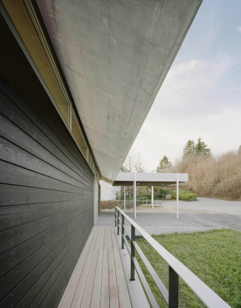 Baunetz, Baunetz Meldung, Architektur, architecture, Brigida Gonzalez, Reichel Schlaier, Stuttgart, Stuttgart-Feuerbach, Wohnhaus, Einfamilienhaus, house, detached house, 60s, 1960er, Satteldach, Japan, Terrasse, Balkon, raumhohe Verglasung