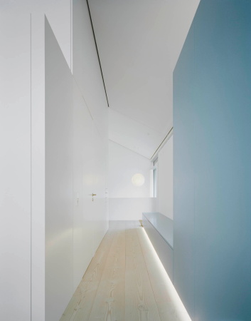 Baunetz, Baunetz Meldung, Architektur, architecture, Brigida Gonzalez, Reichel Schlaier, Stuttgart, Stuttgart-Feuerbach, Wohnhaus, Einfamilienhaus, house, detached house, 60s, 1960er, Satteldach, Japan, Terrasse, Balkon, raumhohe Verglasung