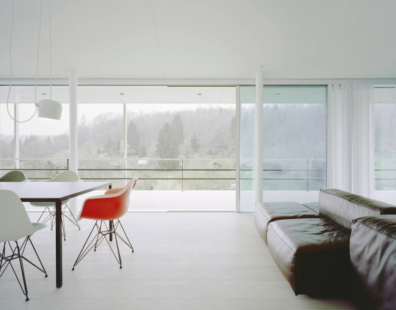 Baunetz, Baunetz Meldung, Architektur, architecture, Brigida Gonzalez, Reichel Schlaier, Stuttgart, Stuttgart-Feuerbach, Wohnhaus, Einfamilienhaus, house, detached house, 60s, 1960er, Satteldach, Japan, Terrasse, Balkon, raumhohe Verglasung