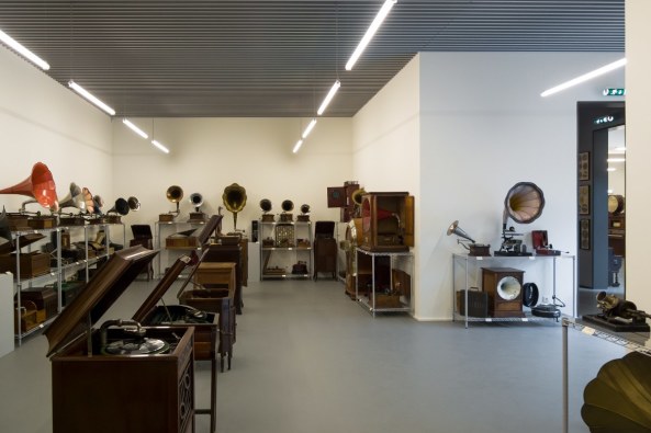 Luis Cangueiro, Miguel Marcelino, Lissabon, lisboa, Museu da Msica Mecnica, Museum, mechanische Instrumente, mechanical instruments, mechanical music, mechanische Musik, Stubal, Pinhal Novo, Schaulager Basel, Herzog & de Meuron, box, Quadrat, square, reduktion, reduction, Privatsammlung, private collection, Baunetz, Baunetz Meldung, Architektur, architecture, Portugal