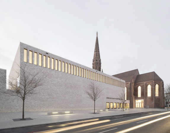 Kirche, Altbau, Musikforum, Kritik, Bez+Kock, Brigida Gonzalez, Bochum, Symphoniker, Anneliese Brost, B�rgerbegehren, B�hne, Treppe, stairs, Rampe, ramp, music hall