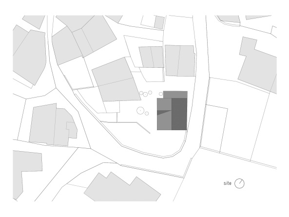 martiny, schweiz, h�tte, holzhaus, blockhaus, naturstein, mauer, traditionelles, schweizer, wohnhaus, einfamilienhaus, umbau, sanierung, anbau, erweiterung, dorf, land, l�ndlich, beton, holz, reduziert, alpatec, bauingenieure, stil, grau, schornstein, putz, schlafzimmer, garten, hang, hanglage, sockel, sockelzone, renoviert, holzst�nderwerk, mauerwerk