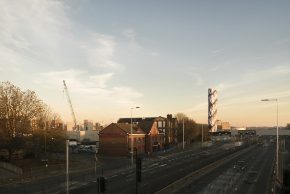 Mark Hadden, landmarke, kraftwerk, heizkraftwerk, golden, goldener, schornstein, neubau, london, greenwich, besucherzentrum, �ffentlich, �ffentlichkeitsarbeit, architekten, c.f.moller, moller, M�ller, C.F.M�ller, sakral, kirche, turm, schwarz, wei�, w�rme, energie, energieversorgung, transparenz, architektur, industrie, peninsula, halbinsel, c.f.