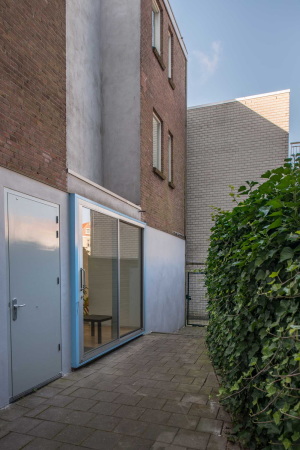 krill, o.r.c.a., umbau, umnutzung, obdachlose, phsychatrie, patienten, stiftung, sozial, zentrum, gemeinschaft, gemeinschaftliches wohnen, kollektiv, beton, backstein, intervention, ausbau, glas, bro, office, organisation, hilfsorganisation, architekten, niederlande, Millinx, rotterdam, Thuishaven Charlois, auffangstelle, wohnungslose, tren, tr, attrappen, fake