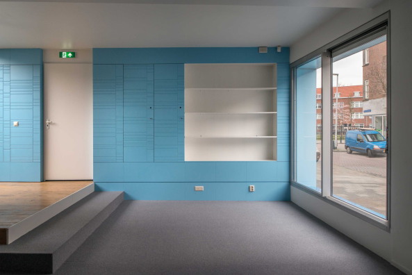 krill, o.r.c.a., umbau, umnutzung, obdachlose, phsychatrie, patienten, stiftung, sozial, zentrum, gemeinschaft, gemeinschaftliches wohnen, kollektiv, beton, backstein, intervention, ausbau, glas, bro, office, organisation, hilfsorganisation, architekten, niederlande, Millinx, rotterdam, Thuishaven Charlois, auffangstelle, wohnungslose, tren, tr, attrappen, fake