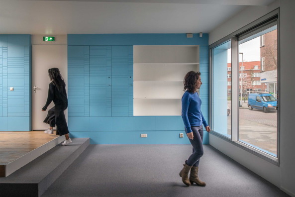 krill, o.r.c.a., umbau, umnutzung, obdachlose, phsychatrie, patienten, stiftung, sozial, zentrum, gemeinschaft, gemeinschaftliches wohnen, kollektiv, beton, backstein, intervention, ausbau, glas, bro, office, organisation, hilfsorganisation, architekten, niederlande, Millinx, rotterdam, Thuishaven Charlois, auffangstelle, wohnungslose, tren, tr, attrappen, fake