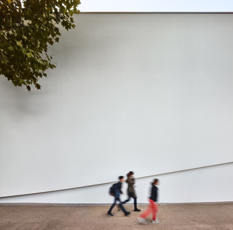 Medienbibliothek, Media library, Third place, Thionville, Frankreich, Ray Oldenburg, David Romero-Uzeda, Eugeni Pons, Dachgarten, Blasen, lesen, spielen, Kleinkinder, domenique coulon & associs, cultural space