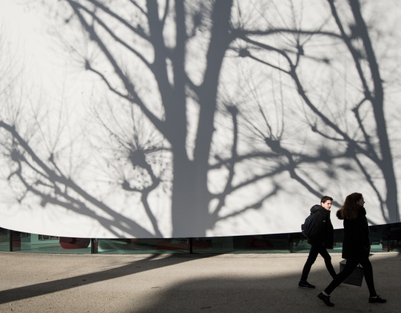 Medienbibliothek, Media library, Third place, Thionville, Frankreich, Ray Oldenburg, David Romero-Uzeda, Eugeni Pons, Dachgarten, Blasen, lesen, spielen, Kleinkinder, domenique coulon & associs, cultural space