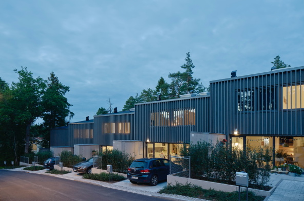 ke E:son Lindman, Baunetz, Baunetz-Meldung, Architektur, srchitecture, Modet, Arklab, Stockholm, Reihenhuser, row houses, housing, scandinavia, scandinavian, swedish, sweden, holz, wood, grau, grey, Erik Wallin Bygg