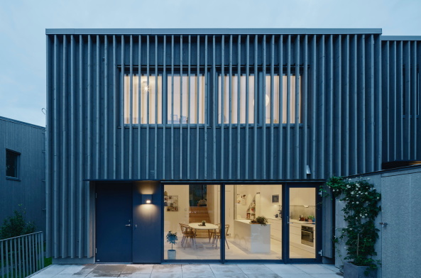 ke E:son Lindman, Baunetz, Baunetz-Meldung, Architektur, srchitecture, Modet, Arklab, Stockholm, Reihenhuser, row houses, housing, scandinavia, scandinavian, swedish, sweden, holz, wood, grau, grey, Erik Wallin Bygg